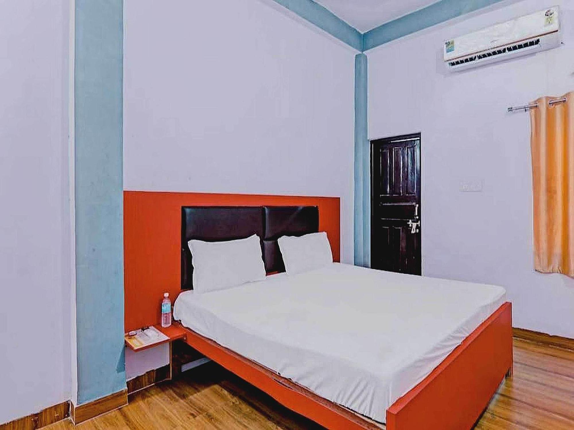 O Rr Palace Hotel Lucknow